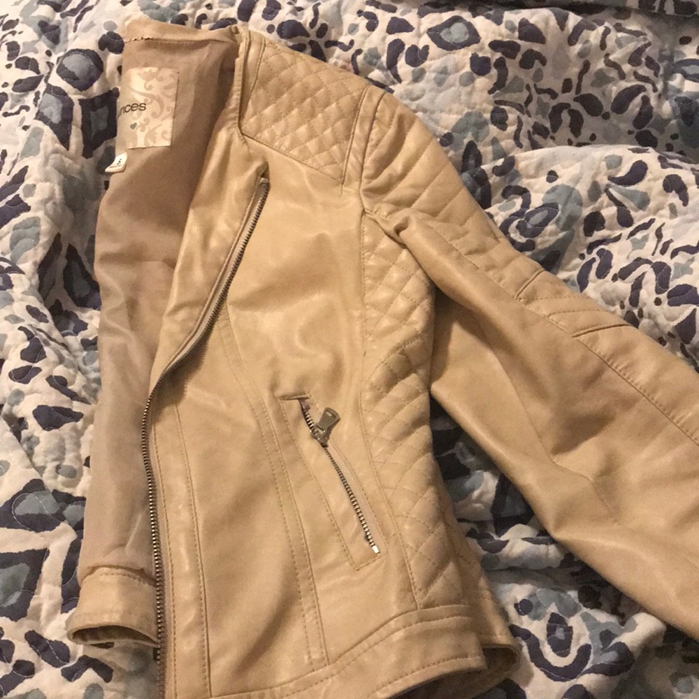 ADORABLE MAURICES SOFT LEATHER JACKET